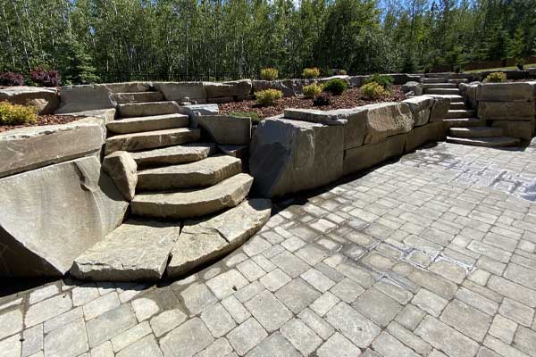 Wall-Stone-Retaining-Walls